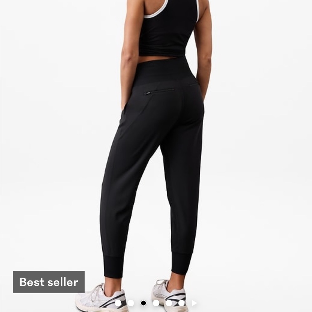 Athleta Black Venice jogger in like new condition
